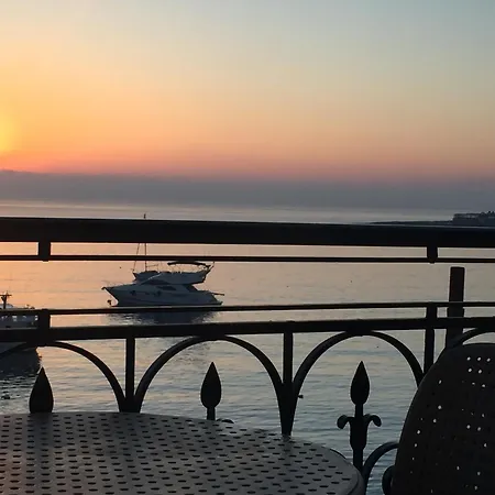 Daire Maltese Balcony *