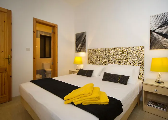 Maltese Balcony Apartament